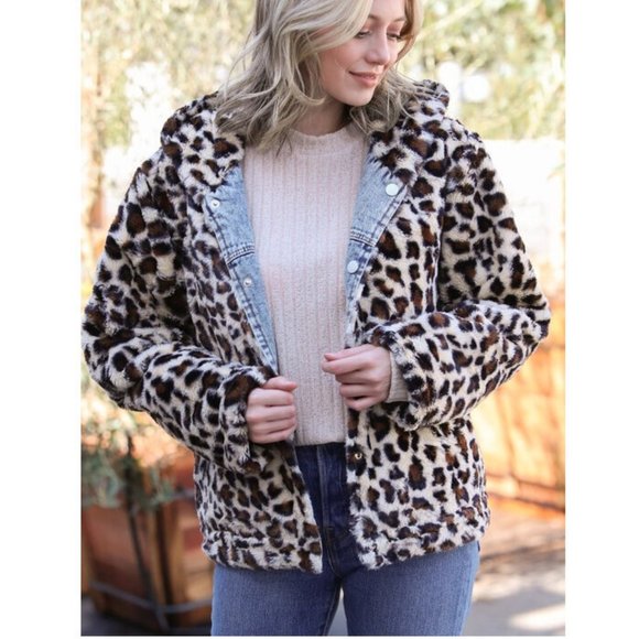 SOLD OUT Reversible Leopard Faux Fur Hooded Denim Jacket - Picture 10 of 11